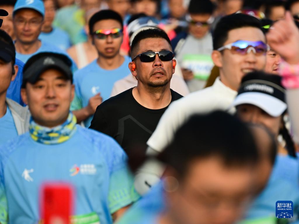 和健康跑三, img, 齐芷玥 和健康跑三, img, 齐芷玥